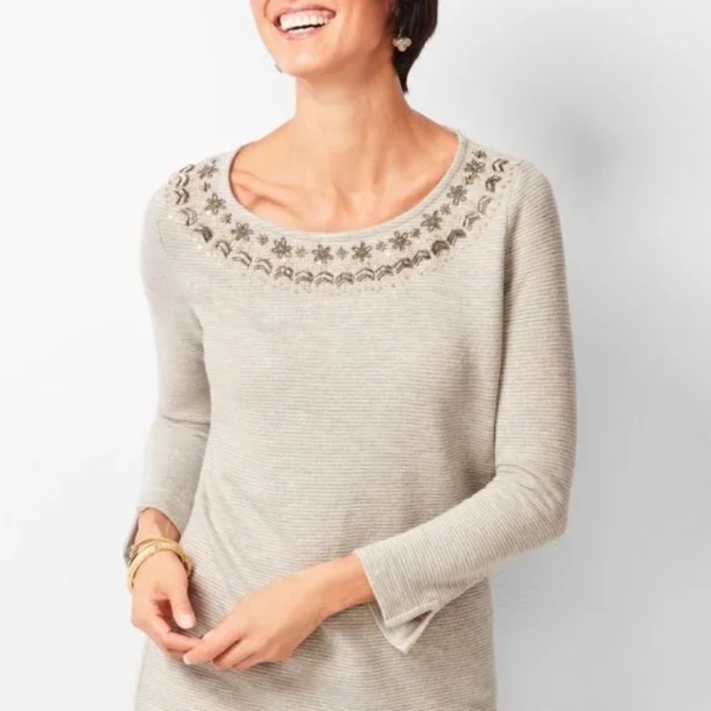 Elevated Classic Medium Ribbed Knit Sweater Embellished Neckline Beaded‎ Gray